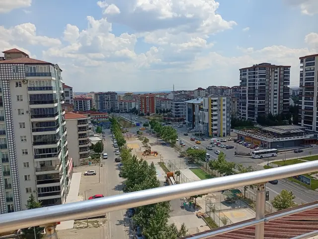 Özgür Çocuklar Parkı Yanında Kiralık Ultra Geniş 5+1 Dubleks Özgür Çocuklar Parkı Yanında Kiralık Ultra Geniş 5+1 Dubleks
