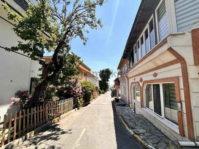 Deniz Manzaralı Lüks 5+1 Müstakil Villa Tam Eşyalı Havuzlu 5