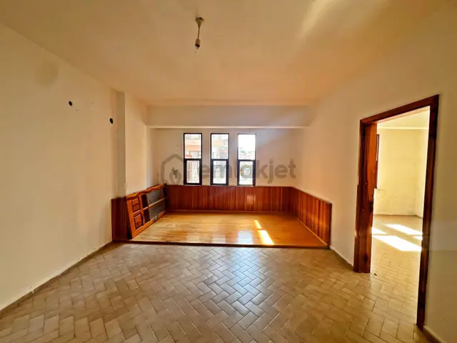 Alanya Merkez'de Kiralık 2+1 Ayrı Mutfak Daire 4