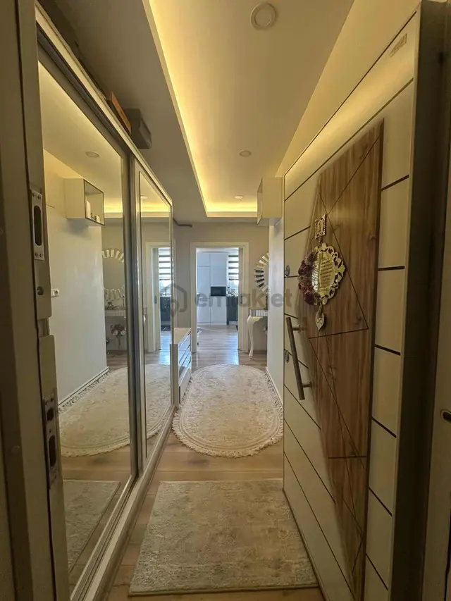 Bulvar Üzeri 3+1 Teraslı Cam Harici Cam Balkon İskanlı Hasarsız 4