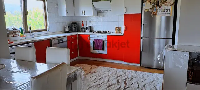 Karapürçek'te 945 M2 Arsa İçinde Satılık 2 Katlı Müstakil Ev 2