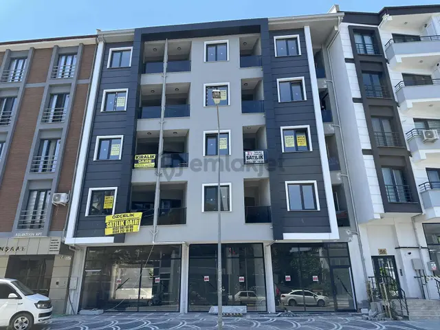 Nef Önü Cadde Üzerinde Kiralık 1+1 1