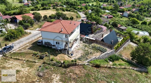 Avi'den Mugada'da Satılık Villa 5