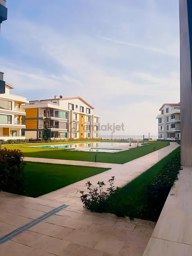 Adra Yalı Sitesinde Satılık Deniz Manzaralı 1+1 Daire 3