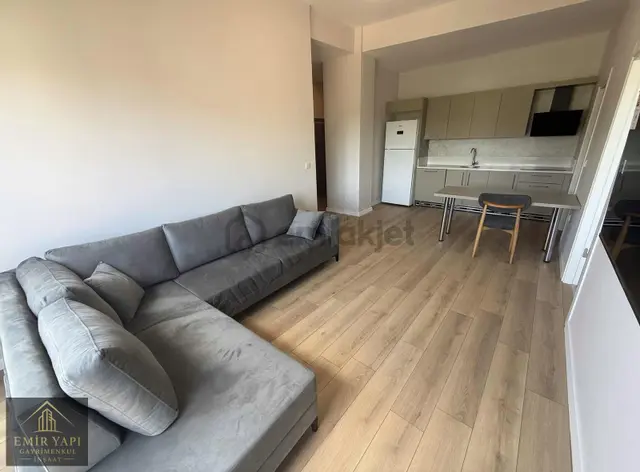 7/24 Güvenlikli Otoparklı Site Full Sıfır Eşyalı 1+1 Lüks Daire 3