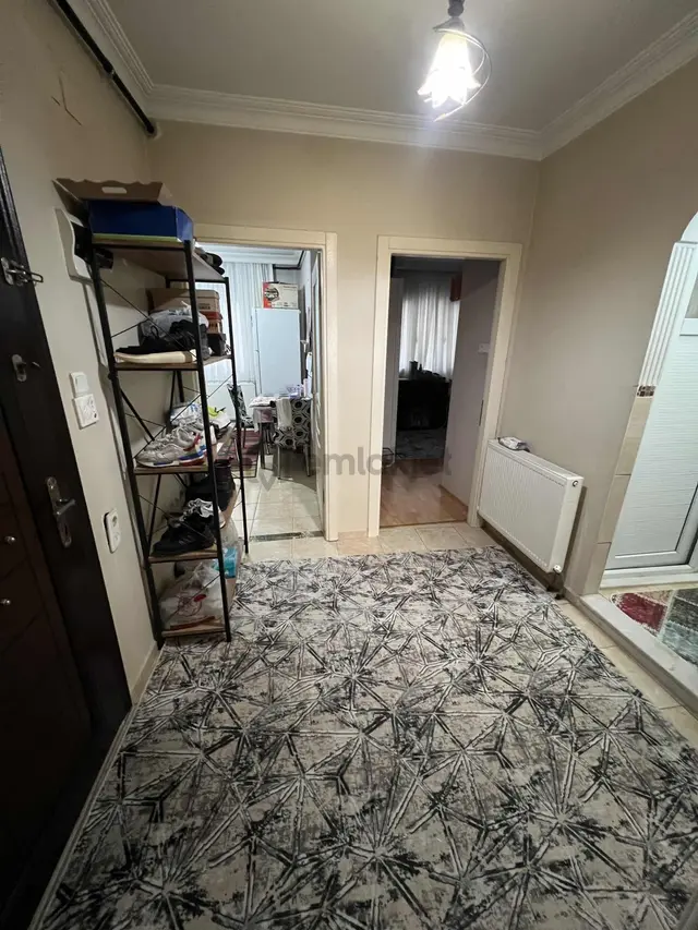 İstiklal Mahallesi Limoncu Camii Yakını Ara Kat Daire 3