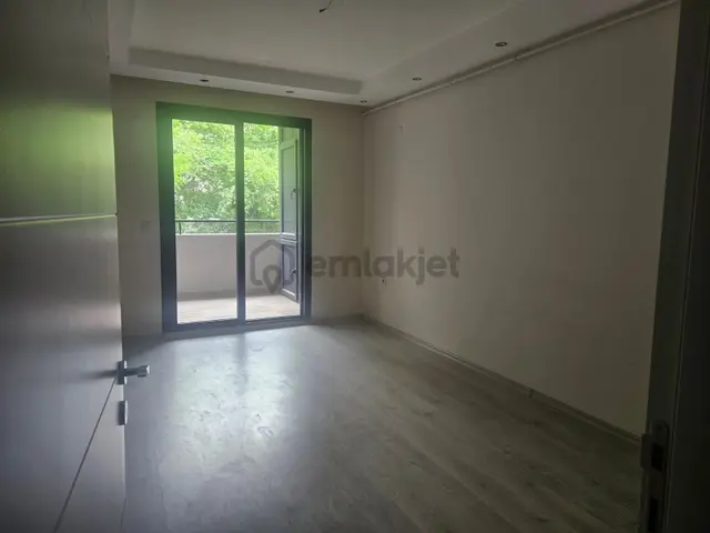 Balıkesir-karesi ,ege Mah .de Demirdağ Emlaktan Kiralık 2+1 Ara Kat Daire. 5