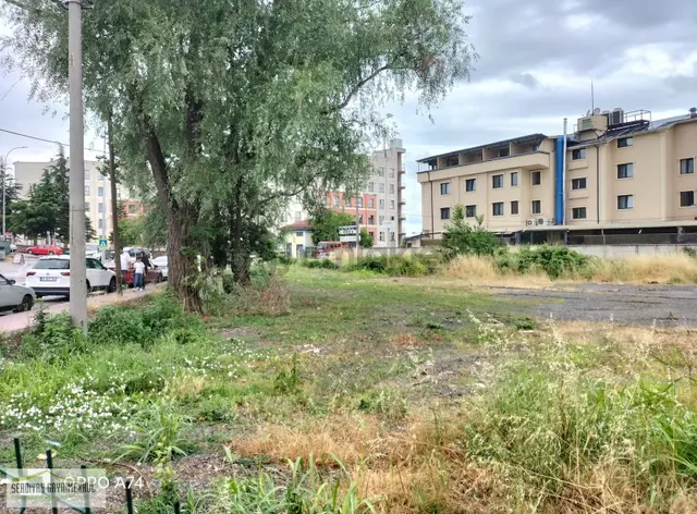 Erenler Eğitim Araştırma Hastanesi Civarında Geniş Satılık Arsa. 4