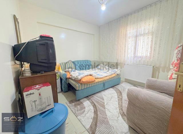 Kartaltepe Cadde Üzeri Kat Konumlu Kök Tapulu Balkonlu Geniş 3+1 5