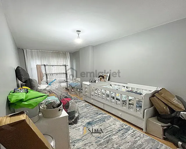Şehitler Mahallesi Aile Binasında 2+1 Satılık Ara Kat Daire 3