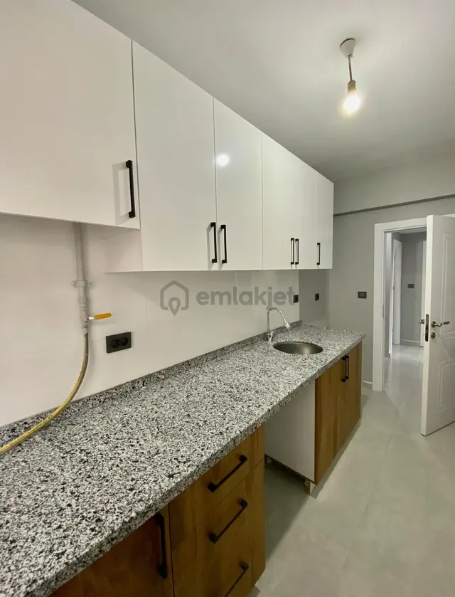 Devlet Hastanesi Yakını -- Masrafsız -- 2+1 Kiralık Daire 4