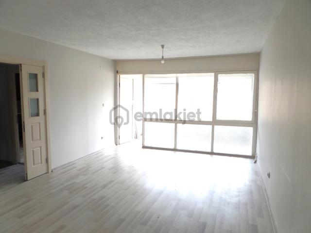 100.yılda,parkeli,4.kat,3+1,kapalı Mutfak,yeni Çatılı Kiralık D. 4