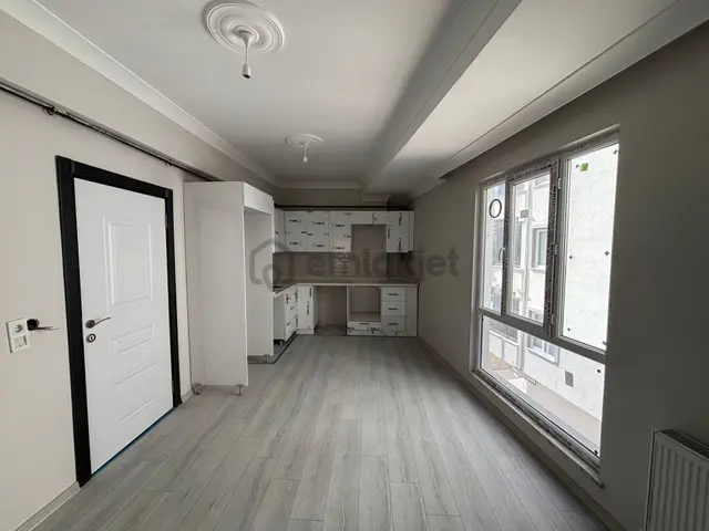 **eryıldız İnşaat'tan**istasyon Mah.iskanlı K.otoparklı Lüks 2+0 2