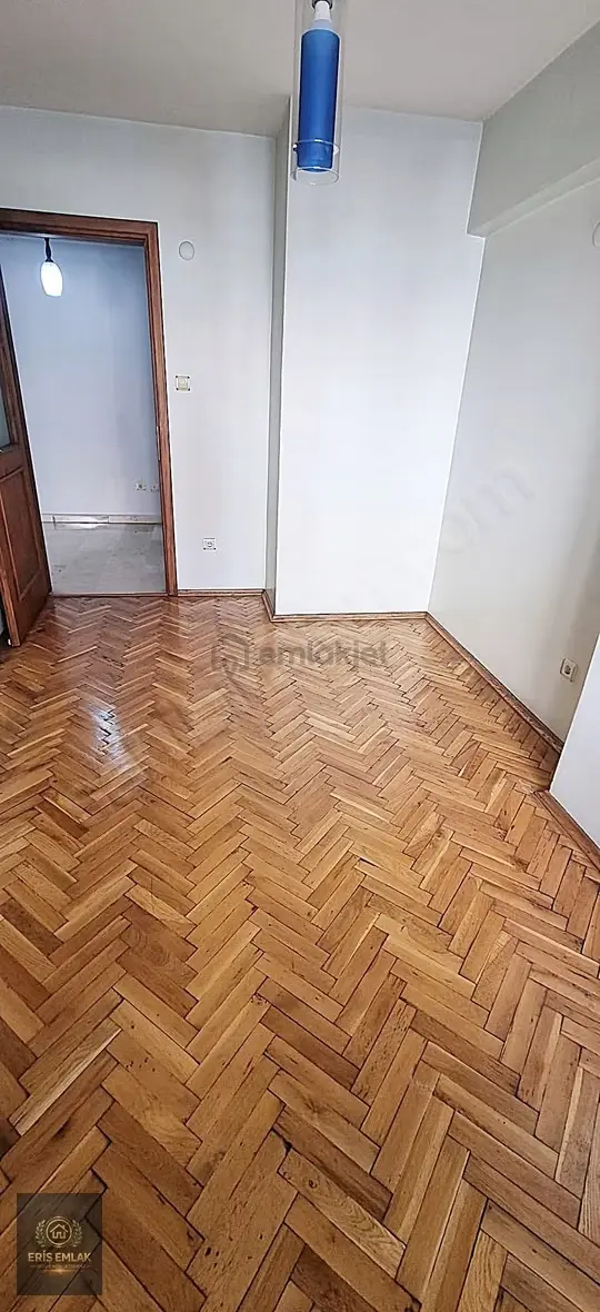Muhsin Yazıcıoğlu Cd Ve Çekmeköy Metro Yakını Kombili 130 M2 3+1 5