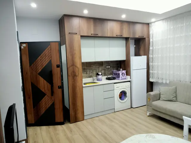 Full Eşyalı Geniş Oturumlu Lüx İşcilikli Fırsat Kiralık Daire !! 1