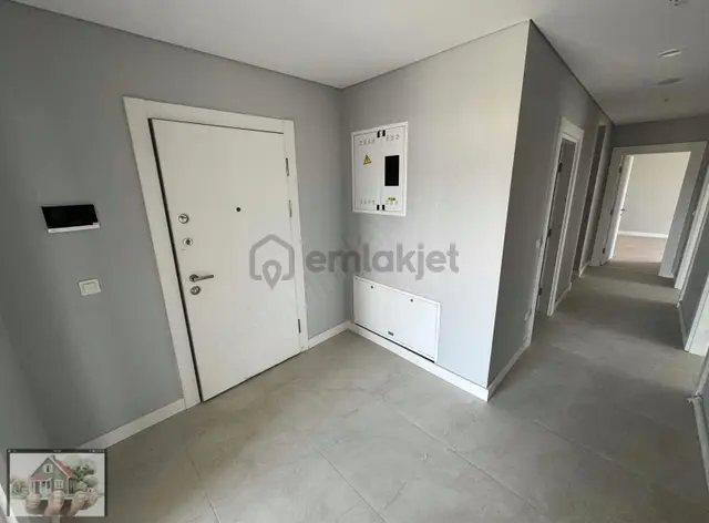 Beyaz Saray'dan 6.etapta 19.kat Çamlıca Cephe Önü Açık 3+1 Daire 2