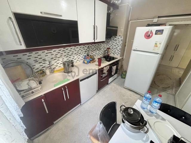 A L C Den Metro Yakını Yapılı Siteiçi Salon Bağımsız 3+1 Satılık 1