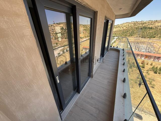 Kusursuz Yaşam Sizleri Bekliyor..konut+avm Projesinde 3+1 130m2 4