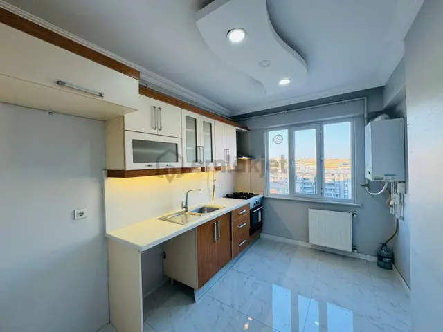Merpa Emlak'tan Fevzi Paşa Mah'de/ Kiralık 4+1 Öncephe Dublex 4