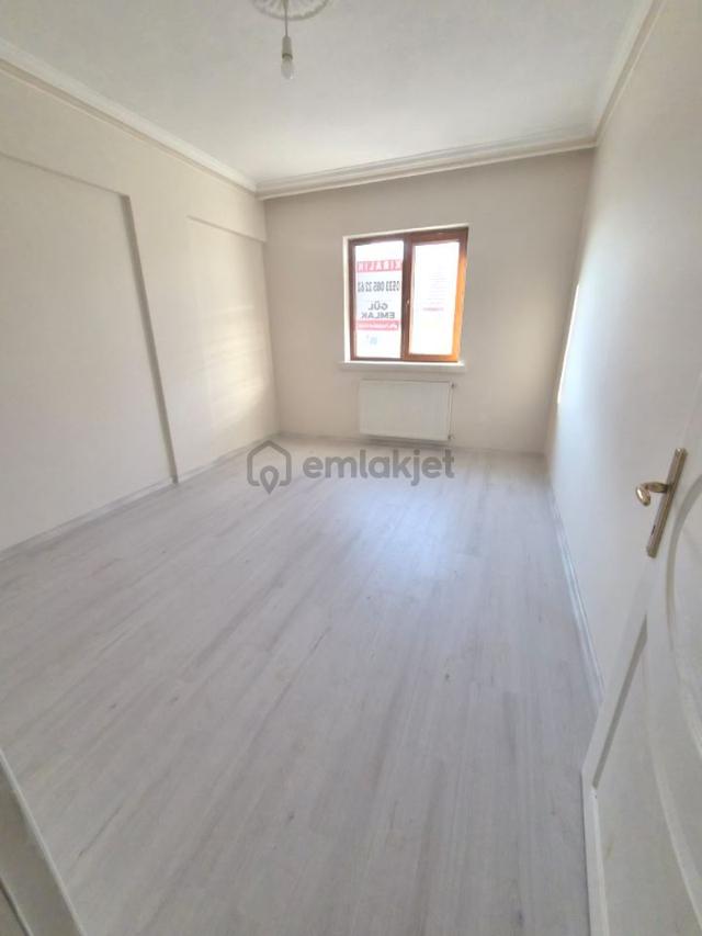 🏡 Karapürçek Deniz Feneri Yakını 3+1 Kiralık Daire | 3. Kat | Geniş Ve Ferah Yaşam Alanı 🏡 4