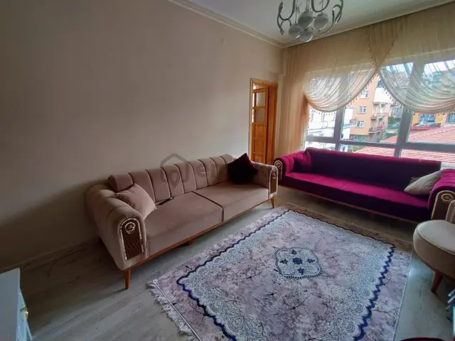 Cadde Yakını Full Yapılı İskanlı Satılık 3+1 Daire.. 1