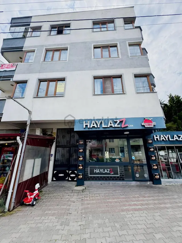 Çanakkale Merkez Esenler Barış Caddesi Üzeri Kiralık 3+1 2