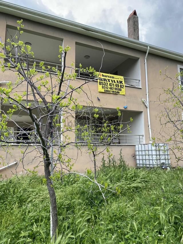 Güdül Yeşilöz'de Manzaralı, 300 Meyve Ağaçlı Satılık Ev 2