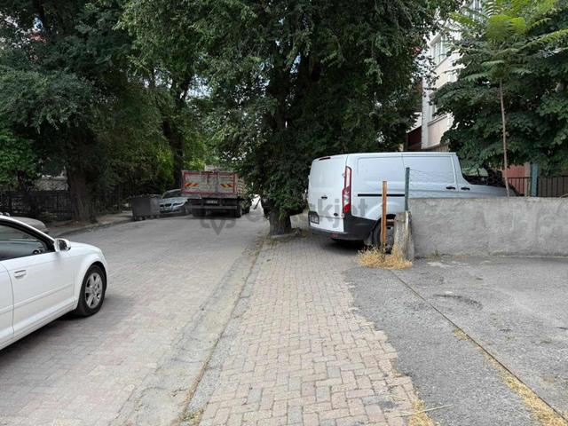 Merter Tekstil Ve Ticaret Merkezine Çok Yakın 30 M2 Köşe Dükkan 3
