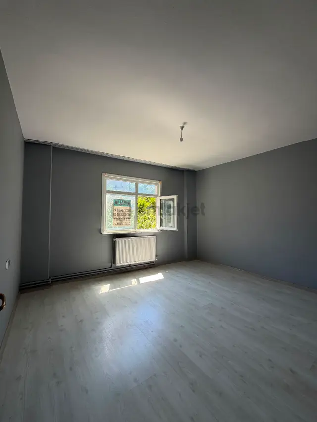 🏡 Fırsat! Komple Yenilenmiş 130 M² 3+1 Kiralık Daire | Merkezi Konum 3
