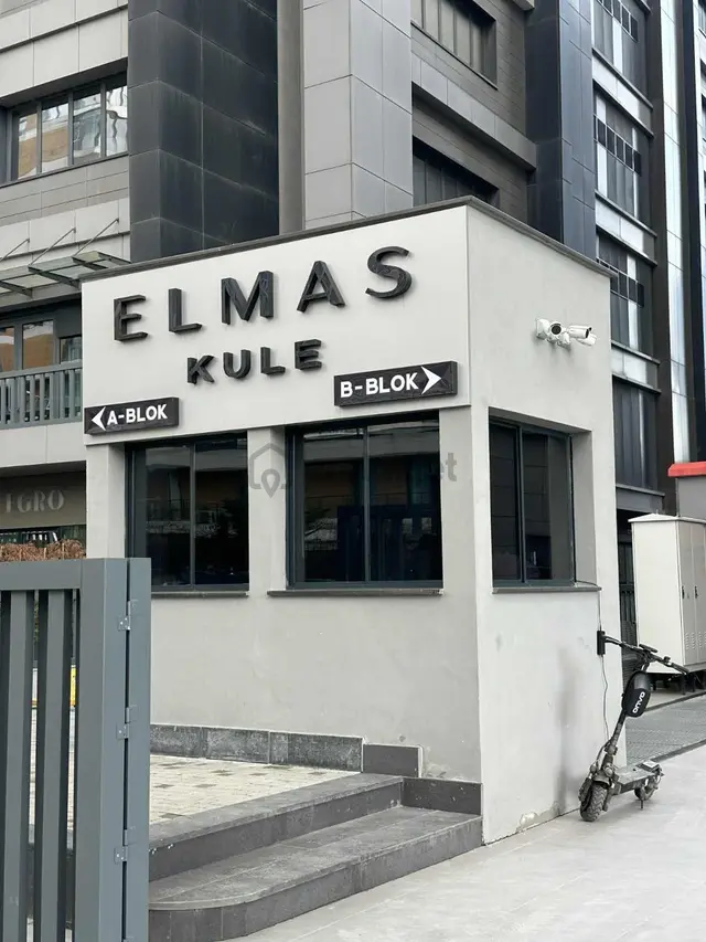 Elmas Kule Gayrimenkul'den 80 M2 Kiralık Atölye 1