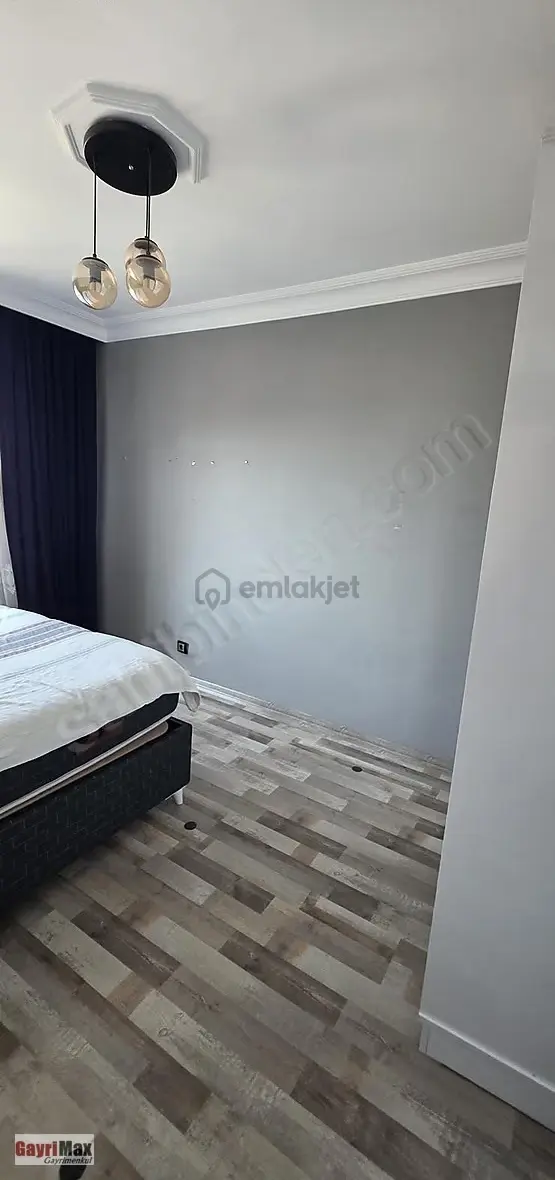 Beylikdüzü Ünde 3+1 Satılık Boş Daire İçi Yenilenmiş, Merkezde ! 2