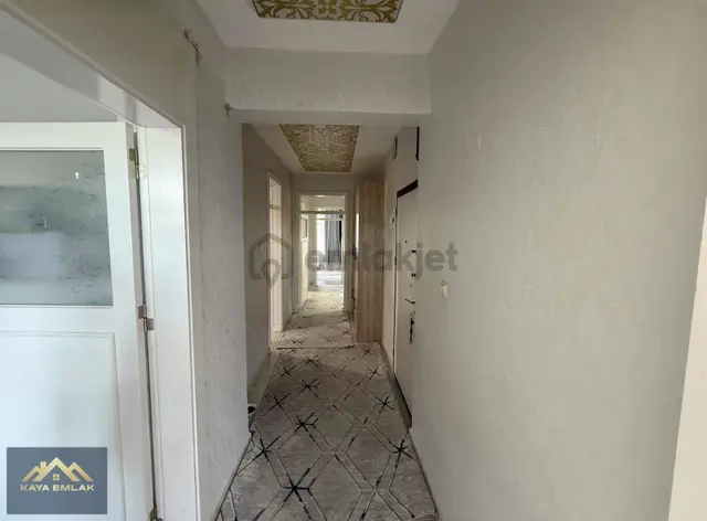 Konak Mahallesinde Kiralık 3+1 Geniş Daire 4