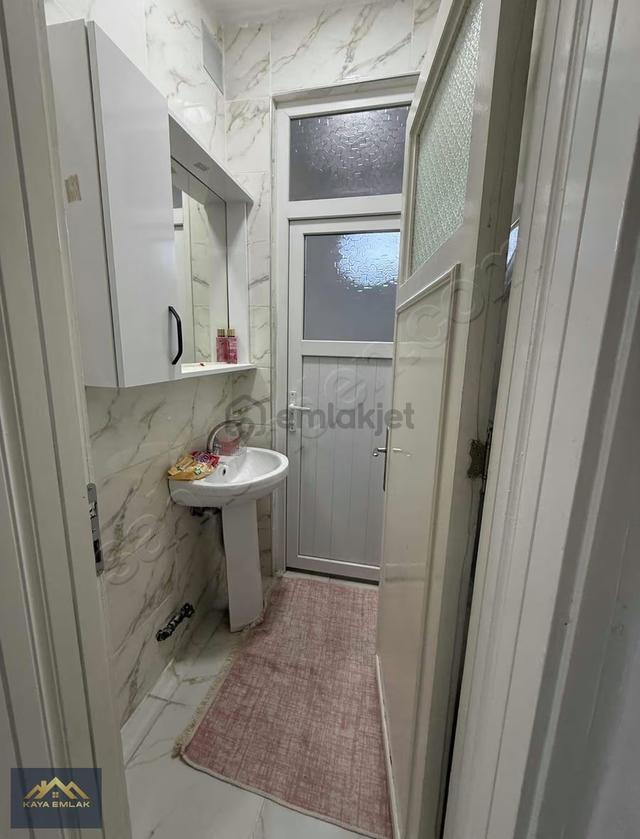 Konak Mahallesinde Kiralık 3+1 Geniş Daire 3