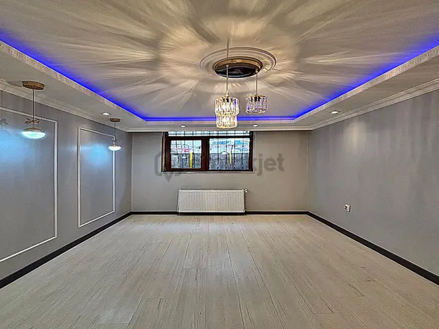 Cadde34 Yapı'dan Ebeveyn Banyolu Krediye Uygun Masrafsız Oturuma Uygun Acil Satılık Bahçe Katı 4