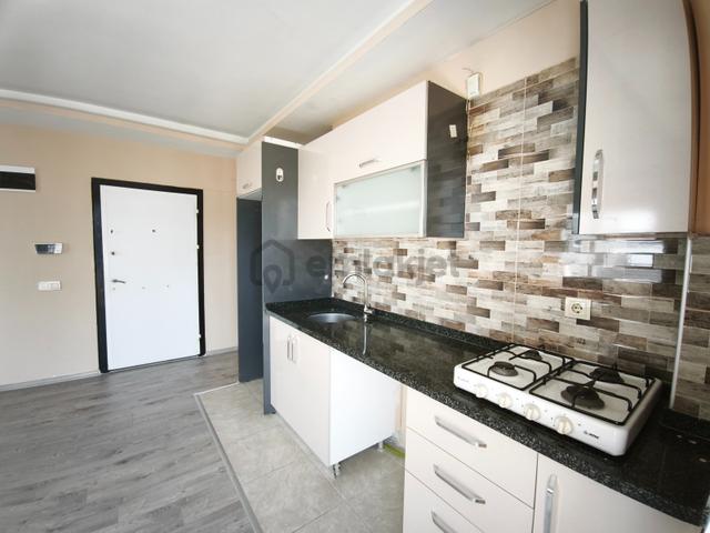 Mersin Yenişehir Çiftlikköy 'de Geniş 1+1 Kiralık Daire 4