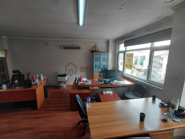 Mecidiyeköy Metroya Yakın 50m² Full Eşyalı Kiralık Ofis 4