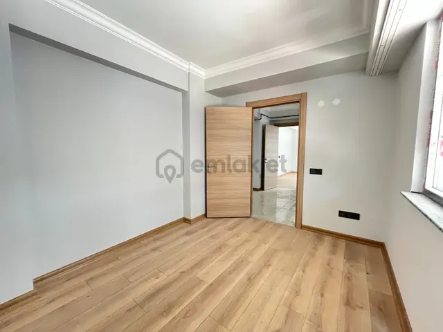 Sevinç'ten Kapalı Otoparklı 2+0 Kiralık 'sıfır' Daire 3