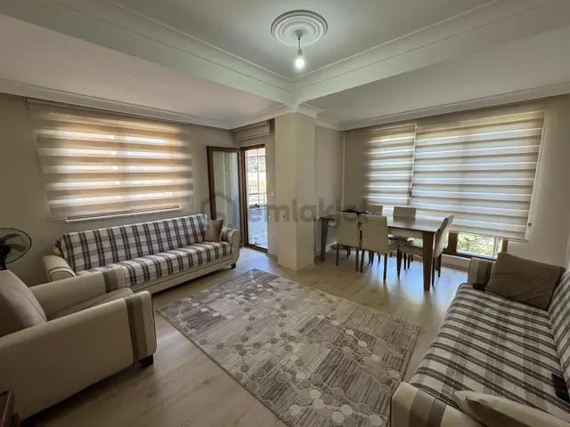 Cumhuriyet Mahallesi'nde Satılık 2+1 Daire 85 M² 5 Yıllık Bina 2 2