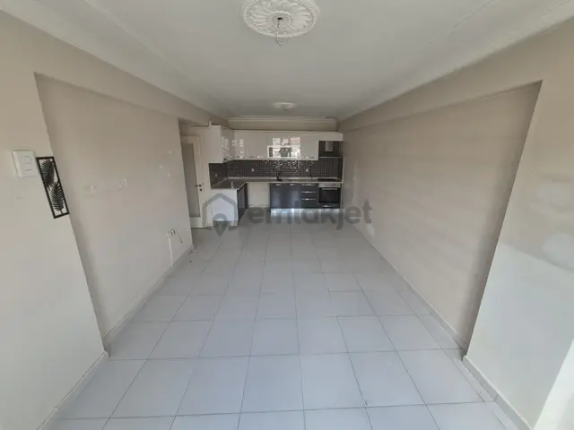 Edremit Merkez'de Kiralık Doğalgazlı Daire 4
