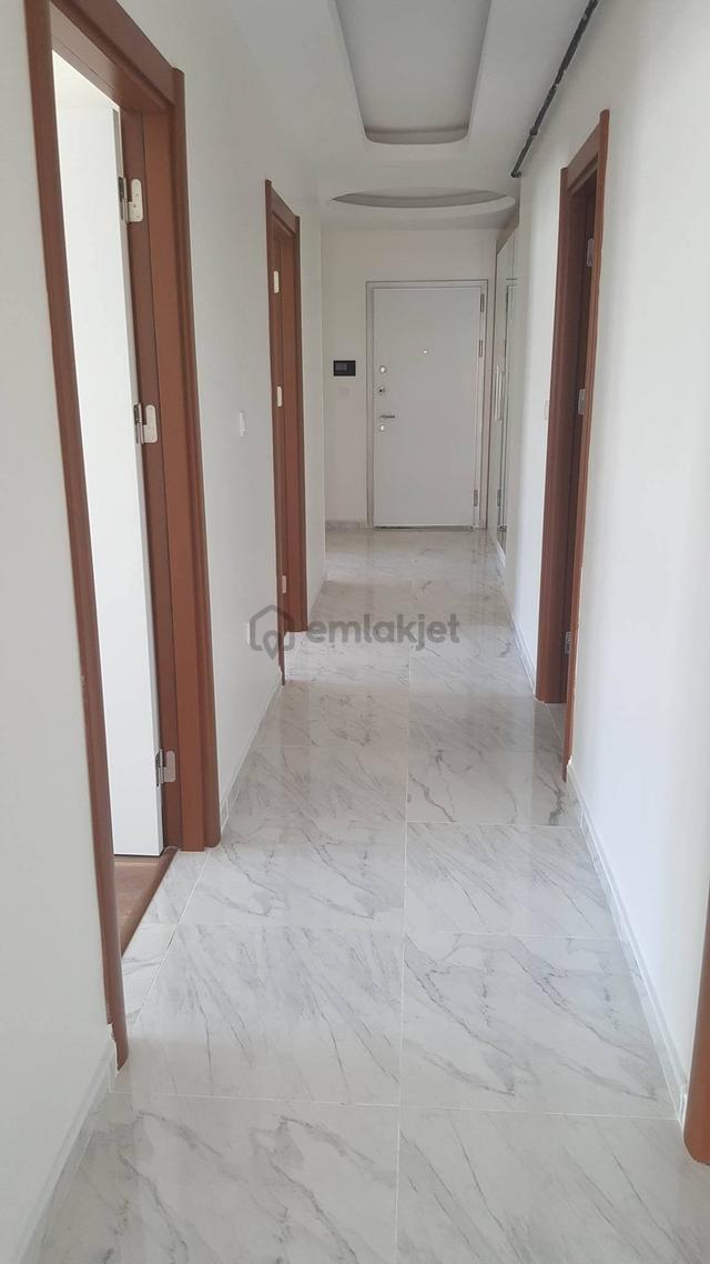 Kartaltepe Bahar Konaklarında Asansörlü Otoparklı 80m2 2+1 4