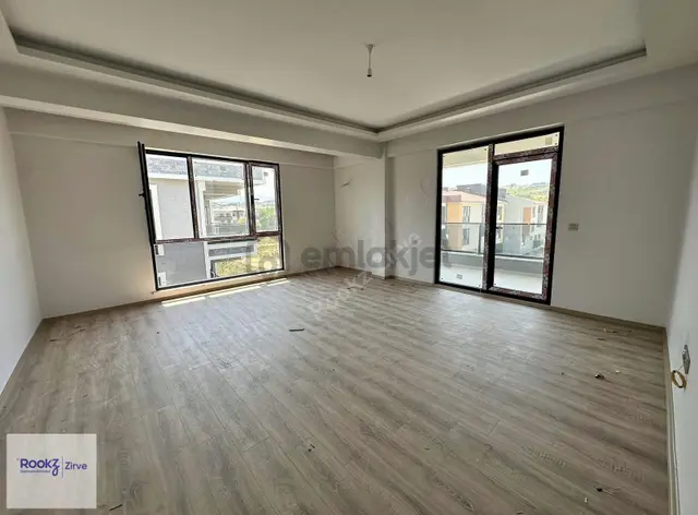 Dere Mahallesinde Geniş 3+1 Ara Kat Lüks Sıfır Daire 3