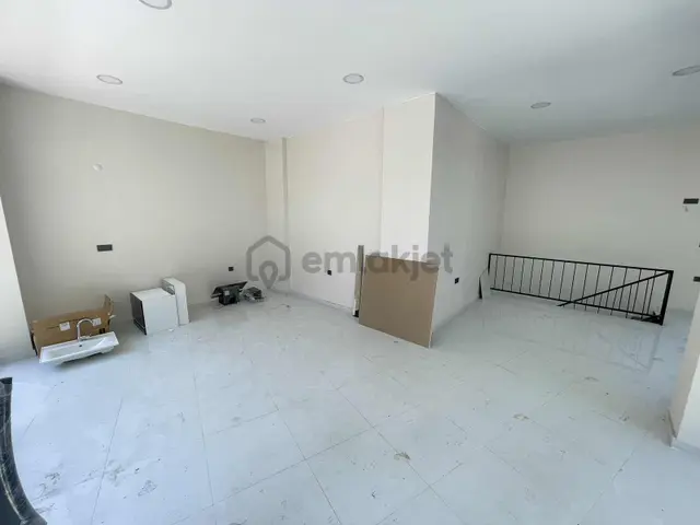 Brn Çelik İnşaat'tan Uğurmumcu Mah Sıfır Depolu Dükkan Köşe Başı 5