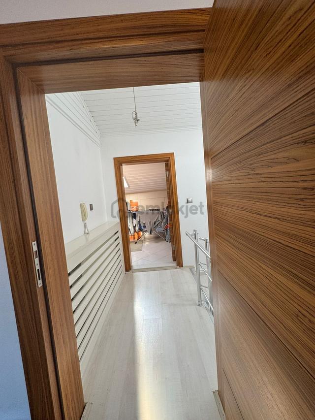 Denizli Yenişehir Mahallesi'nde Satılık Tripleks 220 M2 Villa 2