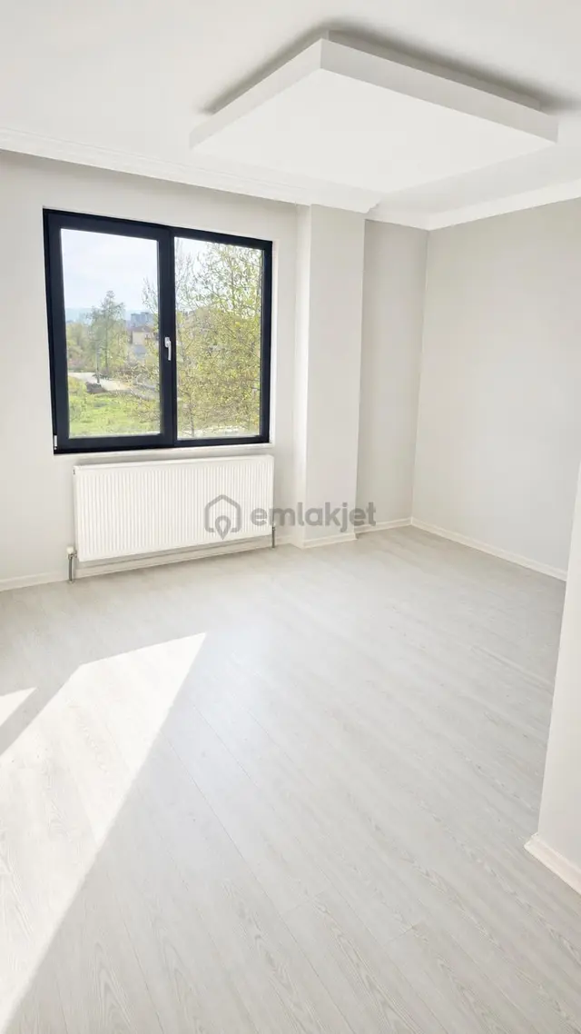 Yalova Gop Mah.'de 3+1 Ebeveyn Banyolu Geniş Ferah Kiralık Daire 2