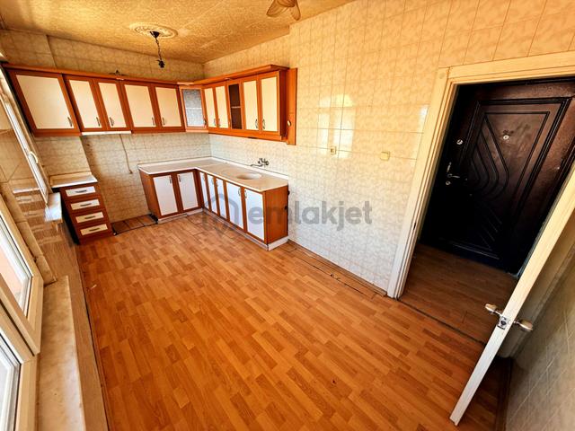 Aktif'ten Akçay Merkez'de Satılık Çift Teraslı Ön Cepne Geniş Çift Banyolu 4+1dublex 4