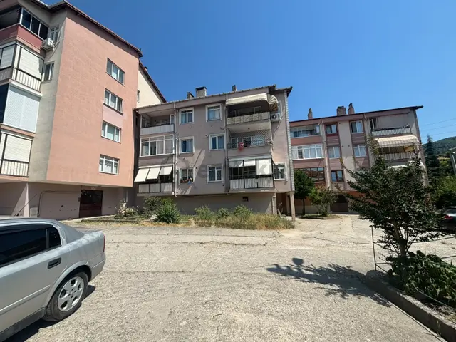 Değirmendere Güzel Konumda Site İçi 3+1 Satılık Daire 1