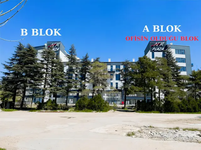Afm Plazada Tabela Değeri Yüksek Köşe Konum 120m² Kiralık Ofis 3
