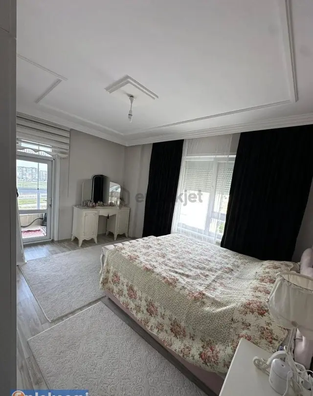 Site İçi 4+1 Ara Kat Satılık Daire 2