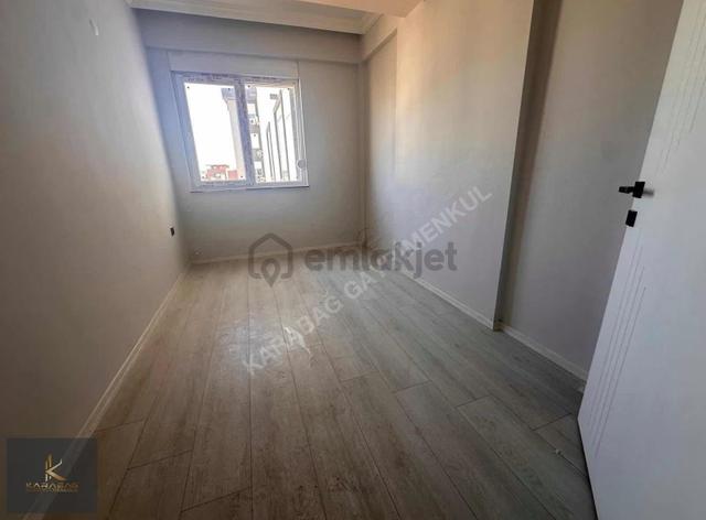Karabağ'dan ! Habipler'de Geniş Ayrı Mutfa Site İçi Havuzlu 2+1 5