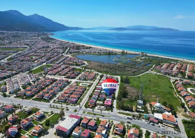 Satılık - Güzelçamlıda Denıze Yürüme Mesafesınde Genış Bahçelı Müstakıl Vılla 1